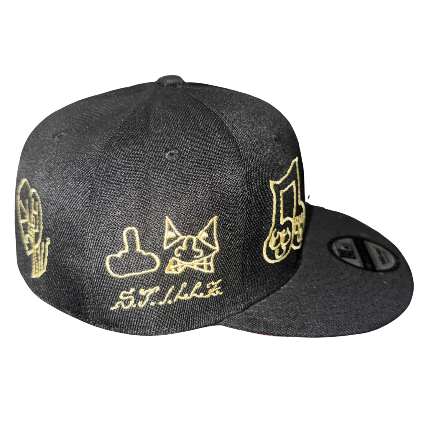 STILLZ × Slumpy Kev Fitted Hat — Black/Gold Graffiti · Size 7 1/4