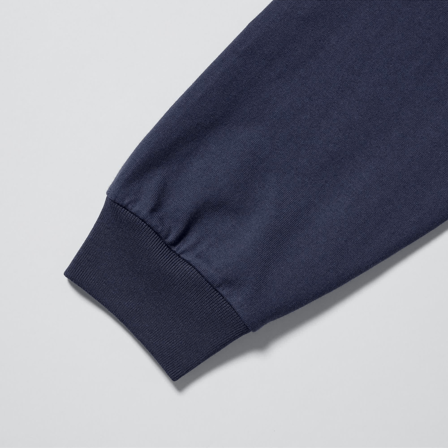 UNIQLO CREW NECK LONG-SLEEVE [NAVY] image 1
