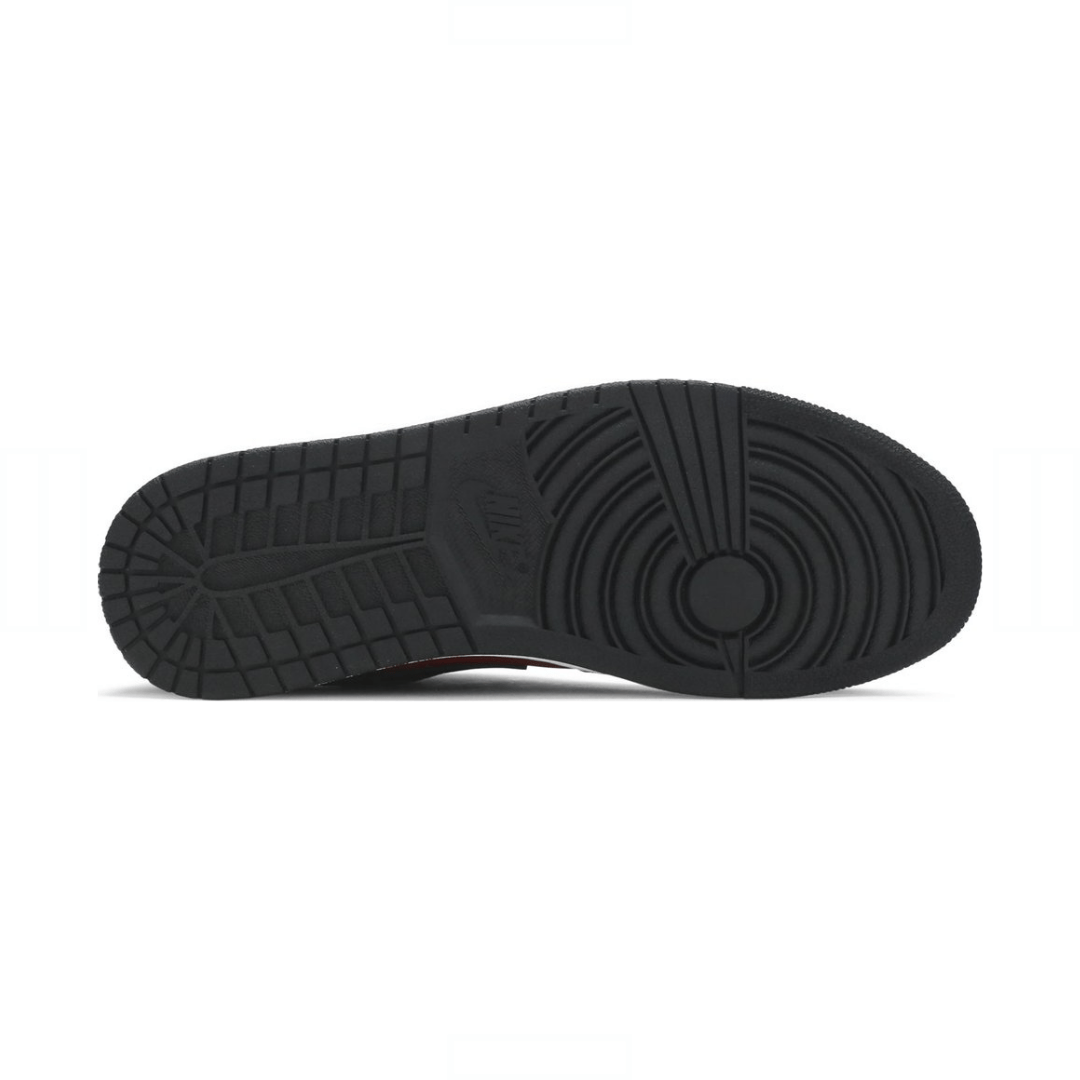 Nike Air Jordan 1 Low Reverse Bred image 2