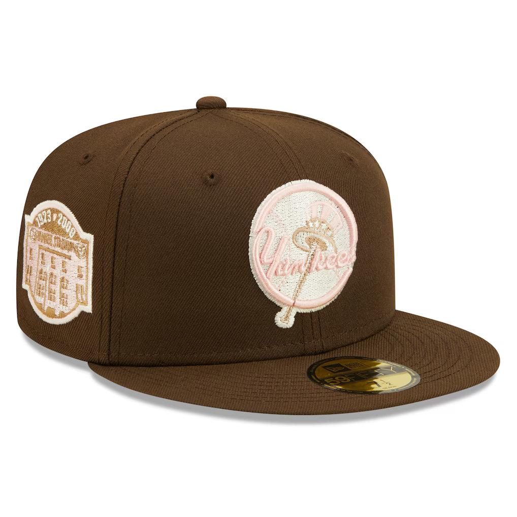 New Era x Yankees "Primary Logo Pink Undervisor" 59FIFTY Fitted — Brown · Size 7 1/4